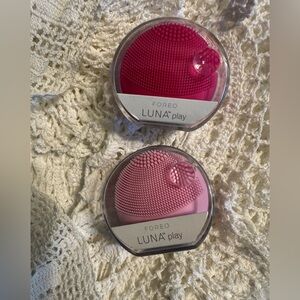 Foreo Luna Play Portable Sonic Brush Device Facial Cleansing Tool Fuchsia Pink
